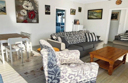 Himatangi Beach Casa | Te Manahuna Pet friendly spacious bach close to the beach