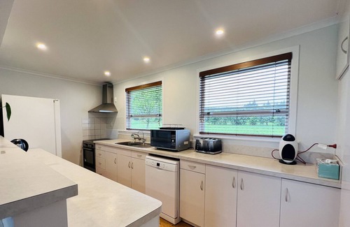 Te Puke Casa | Te Puke Family Home Getaway!