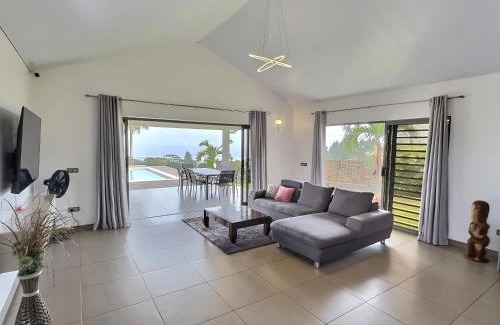 Faaa Villa | Te Vai Moana, Your Oasis Near Airport