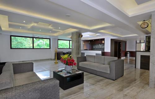 Devikolam Hotel | Tea Castle Munnar