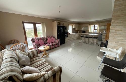 Glaise Bheag Casa | Teach Mhaureen