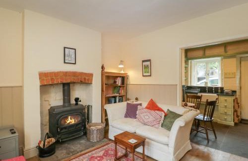 Kinnerton Casa | Teacher's Cottage