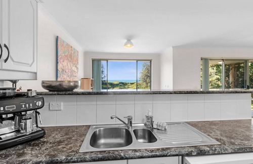 Broulee Casa | Ted's at Broulee - walk to the beach