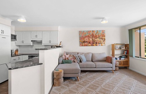 Broulee Casa | Ted's at Broulee - walk to the beach