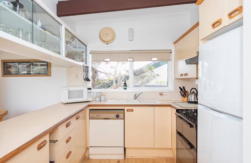Mollymook Casa | Tee to Sea - 19 Buchan St