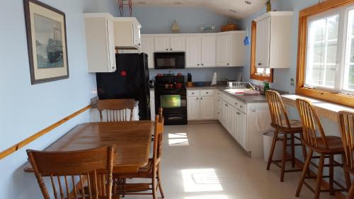 Tenants Harbor Casa | TeelCoveCottageMaine