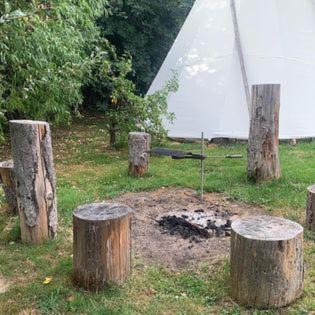 Dolni Brezany Otro | TeePee OPPIDUM Praha-MotoFamily