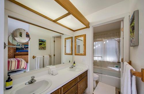 Elkhorn Village Casa | Teleidoscope Retreat