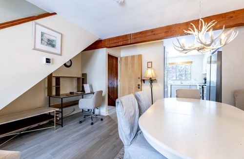Jeffersonville Condominio | Telemark 5 4 Bedroom Condo by RedAwning