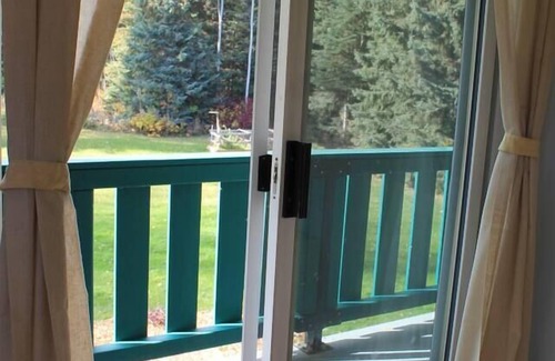 Regional District of Bulkley-Nechako Casa | Telkwa River Lodge - Rural riverfront property