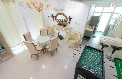 George Town Casa | Teluk Bahang European Style SemiD 4 Bedrooms 10ppl