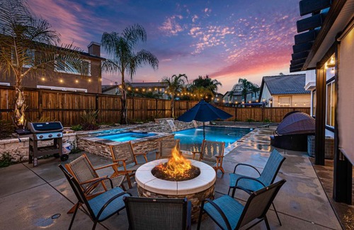Temecula Casa | Temecula Wine Country Oasis Experience/Pool/Game room