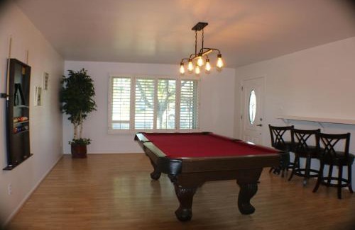 Tempe Casa | Tempe Escape with Heated Pool, Billiards & Firepit Fun