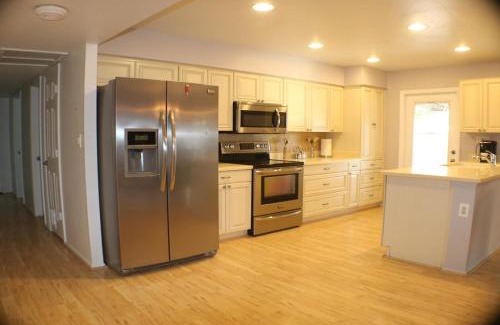 Tempe Casa | Tempe Escape with Heated Pool, Billiards & Firepit Fun