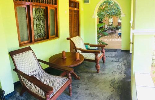 Kirinda Cama Y Desayuno | Temple Flower Guest