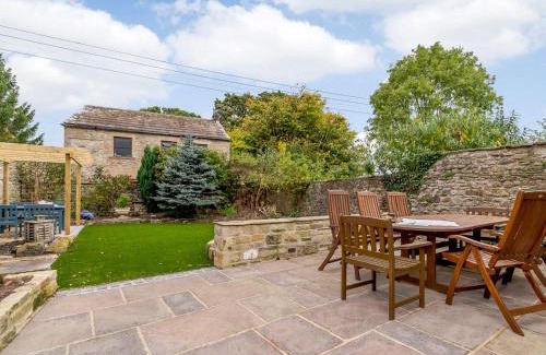 Leyburn Casa | Temple House
