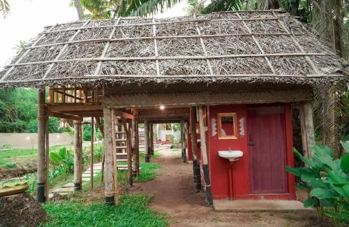 Varkala Casa | Temple tree garden beach