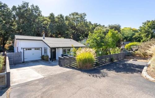 Templeton Casa | Templeton Creekside Cottage
