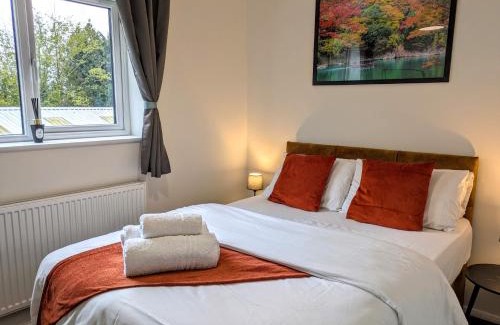 Telford Casa | Tempting Telford 4 bed house