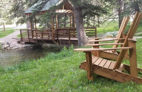 Cheyenne Crossing Cabina | Cabaña Ten Sleep By Spearfish Creek