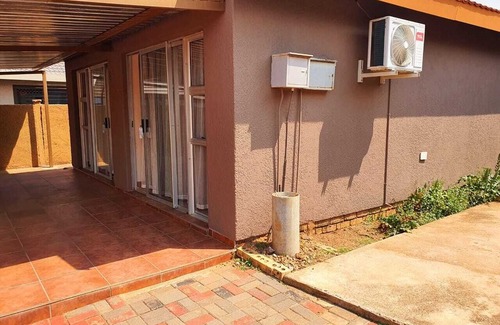 Mahikeng Casa | Tenacity Mafikeng Guesthouse - 4 in Mahikeng
