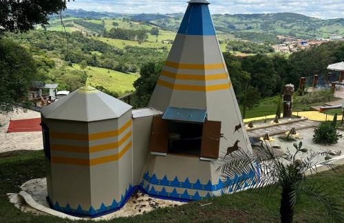 Bueno Brandao Otro | Tenda Touro Sentado, Vila Mágica