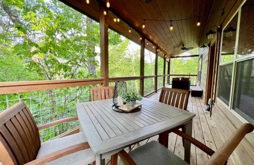 Pigeon Forge Casa | Tennessee Oasis Pool Cabin