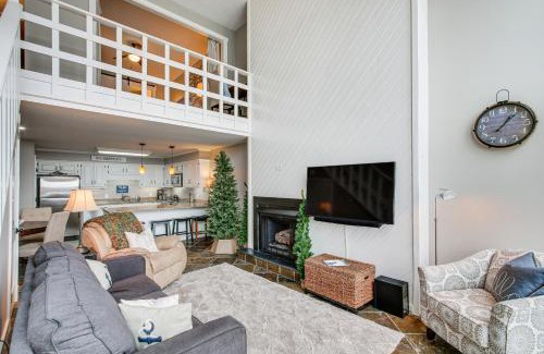 Counce Casa | Tennessee River Vacation Rental with Deck and View!