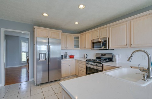 Lexington Casa | Tennessee Vacation Rental w/ Balcony!