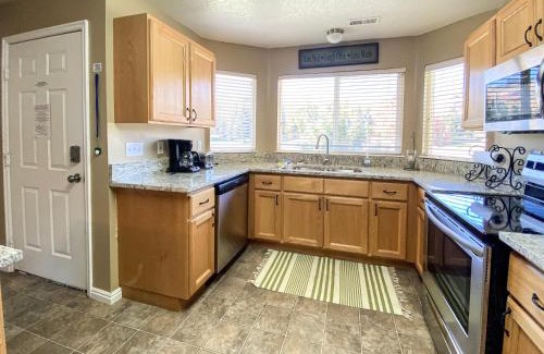 Harbor Village Casa | Tennis View Condo 201