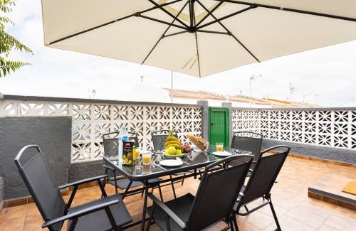 Buenavista del Norte Apartamento | TenoHomes Cozy Family Home with Solarium & Terrace