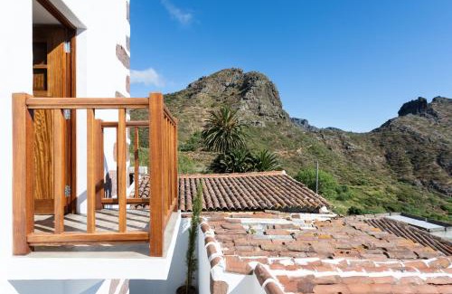 Los Carrizales Chalet De Esquí | TenoHomes The Sunset Escape in Carrizales, Masca