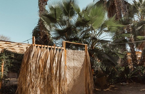 Todos Santos Alquiler De RV | Tent 1 · Cien Palmas - Glamping Tent 1 - Downtown