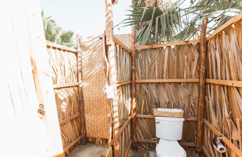 Todos Santos Alquiler De RV | Tent 2 · Cien Palmas - Glamping Tent 2 - Downtown