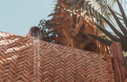 Todos Santos Alquiler De RV | Tent 2 · Cien Palmas - Glamping Tent 2 - Downtown