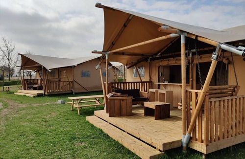 Bant Casa | Bonito alojamiento para grupos con varias tiendas glamping