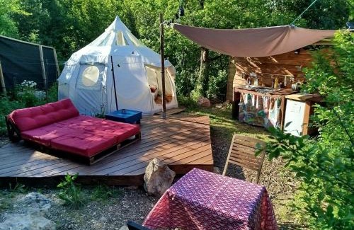Saint-Laurent-le-Minier Otro | Tente tipi nature, calme, cascade et baignade à 10 minutes à pieds