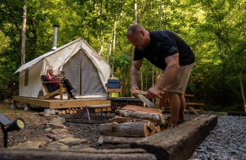 Englewood Otro | Tentrr Signature - Olde English Farm Tent 2