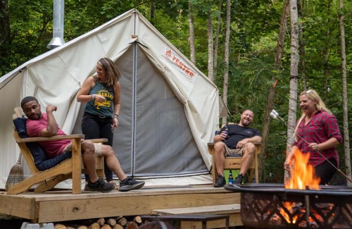 Englewood Otro | Tentrr Signature - Olde English Farm Tent 2