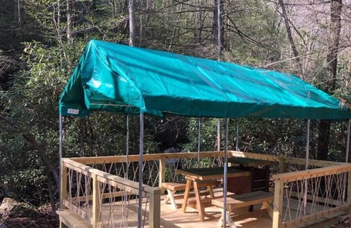 Jim Thorpe Alquiler De RV | Tentrr Signature Site - Bear Creek Hideaway - Coleman Outfitted Site