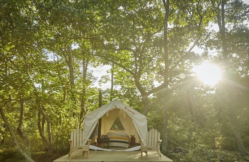 Kerhonkson Alquiler De RV | Tentrr - Osa Trail - Camping de un dormitorio, para 4 personas