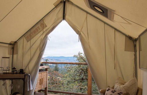 Ukiah Alquiler De RV | Tentrr Signature Site - Epic Orr Springs - Coleman Outfitted Site