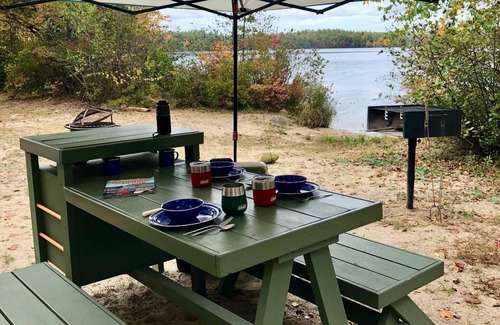 Standish Alquiler De RV | Tentrr Signature Site - An Island view at Kiwanis Beach - Coleman Cooking Site