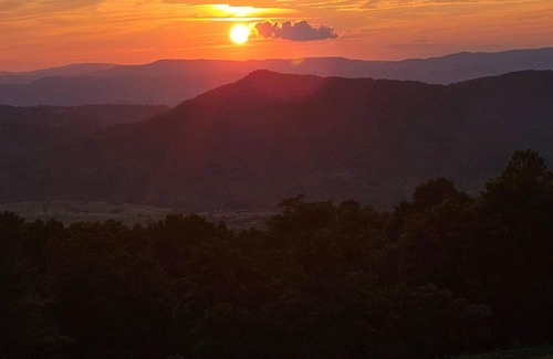 Wayside Alquiler De RV | Tentrr Signature Site - Wolf Creek Overlook at Nightfall Ridge