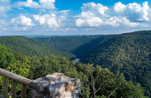 Gans Alquiler De RV | Tentrr State Park Site - WV Coopers Rock State Park - Site I - Single Camp