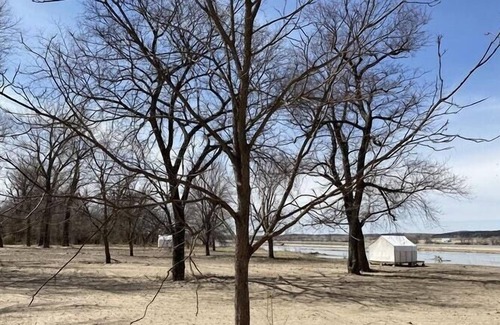 Cass County Alquiler De RV | Tentrr State Park Site - Nebraska Louisville SRA – Riverview B – Single Camp