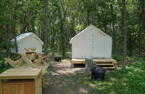 Burbank Alquiler De RV | Tentrr State Park Site - Nebraska Ponca State Park River Vista G Double Camp