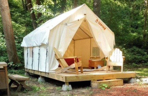 Burbank Alquiler De RV | Tentrr State Park Site - Nebraska Ponca State Park - Woodland K - Single Camp