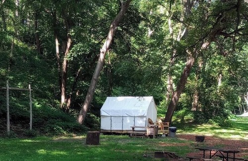 Burbank Alquiler De RV | Tentrr State Park Site - Nebraska Ponca State Park - Woodland K - Single Camp
