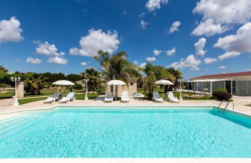 Mesagne Villa | Tenuta Donna Caterina by BarbarHouse